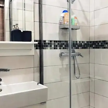 Entierement Renove Et Equipe De Deux Dans Le Quartier Schuman Apartment